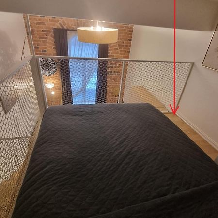 Small Cozy Two-Level Apartments 9 塔林 外观 照片