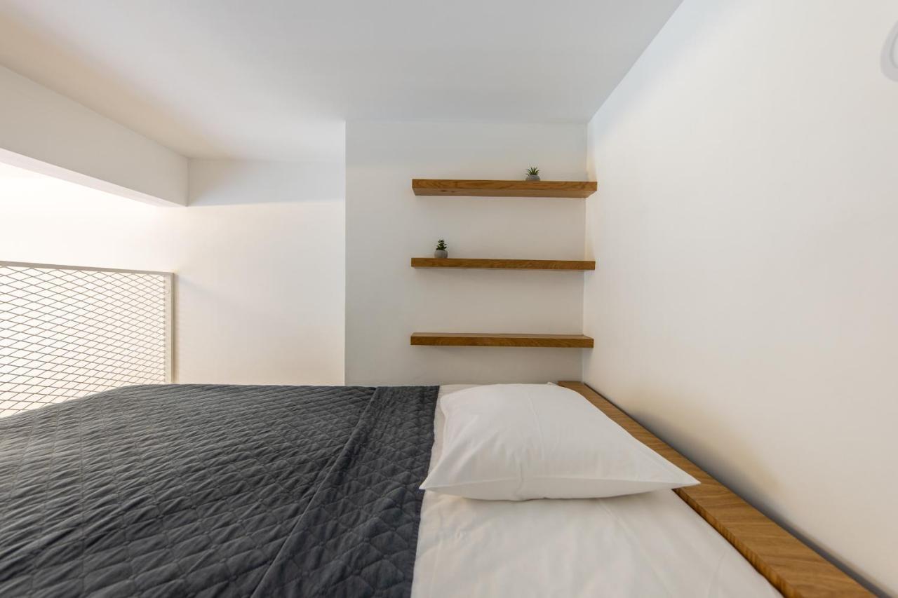 Small Cozy Two-Level Apartments 9 塔林 外观 照片